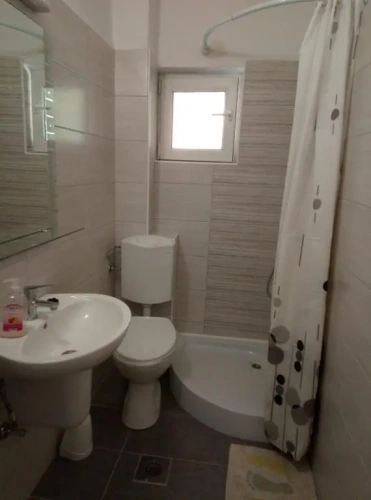 3 Bedrooms Apartment