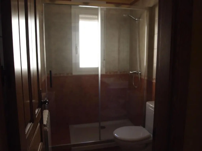 3 Bedrooms Apartment