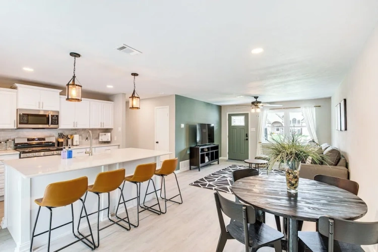 3 Bedrooms Cottage