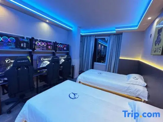 Y² E-sports Homestay