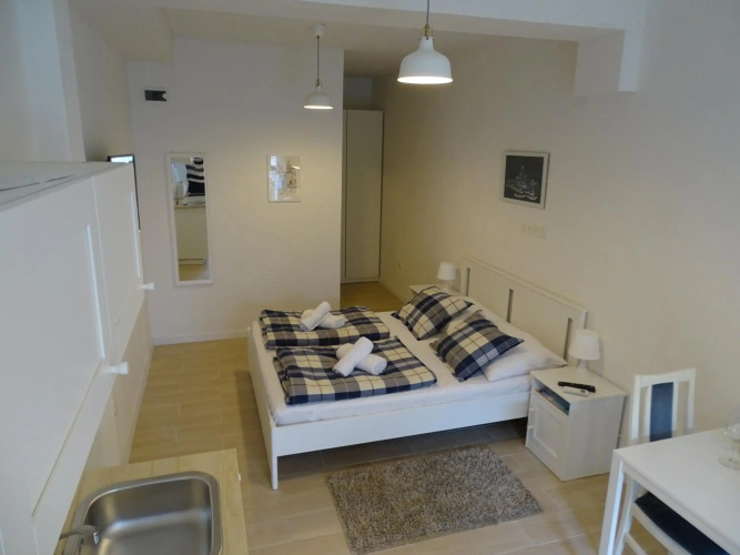 Job studio apartments