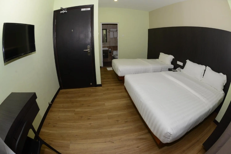 Superior Triple Suite with city view