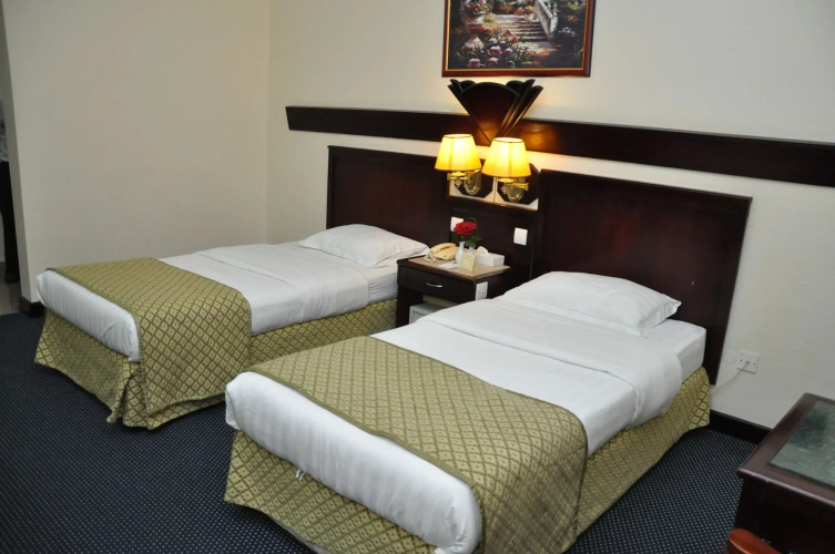 Claridge Hotel 4