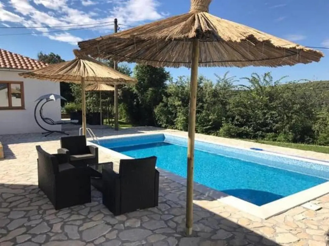 Holiday Homes Sintija