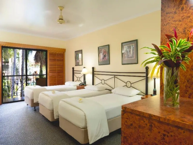 Standard Triple room with balcony