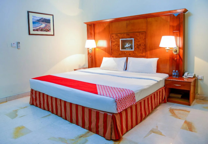 Hotel Golden Oasis
