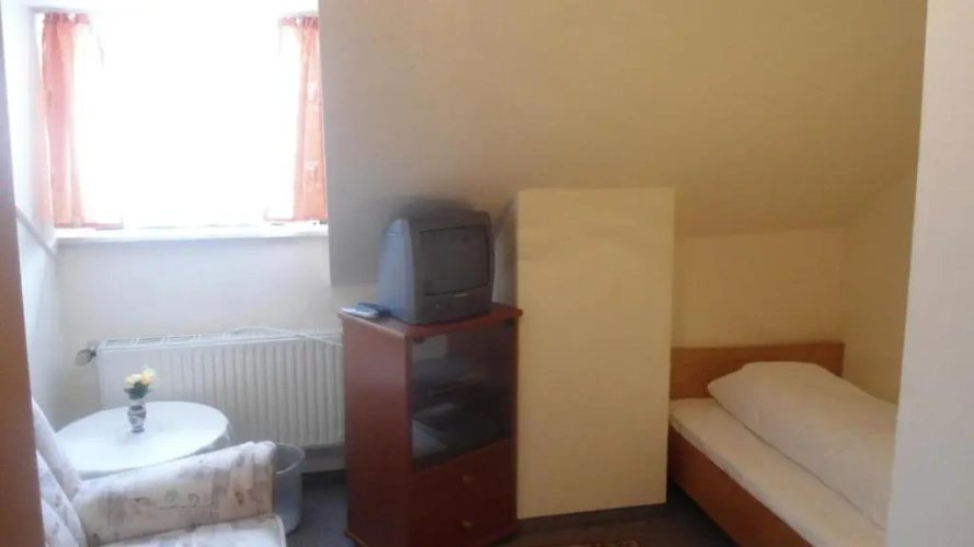 Standard Single room