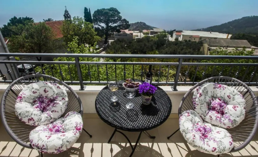 Apartmani i studio Big Hill