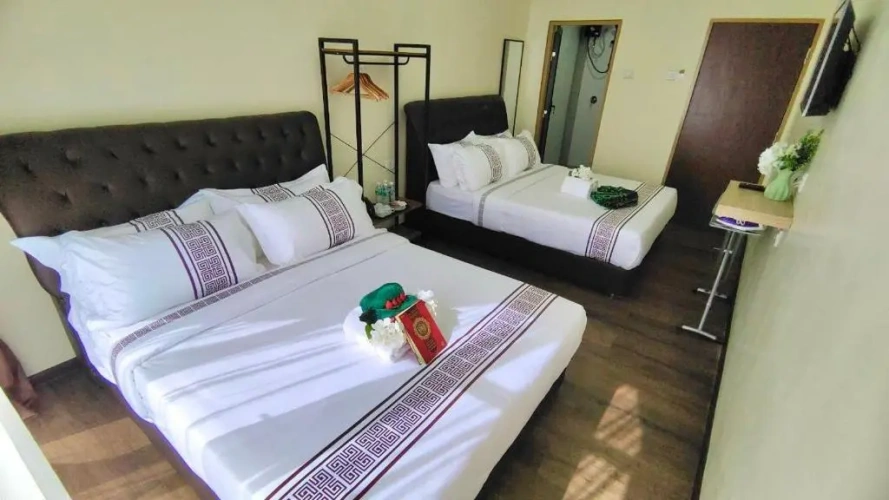 Deluxe Double room with city view