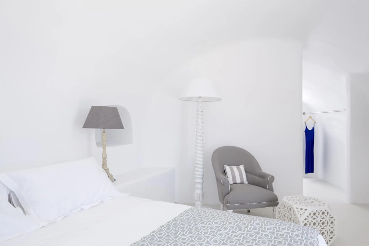 Luxury Villa in Santorini!