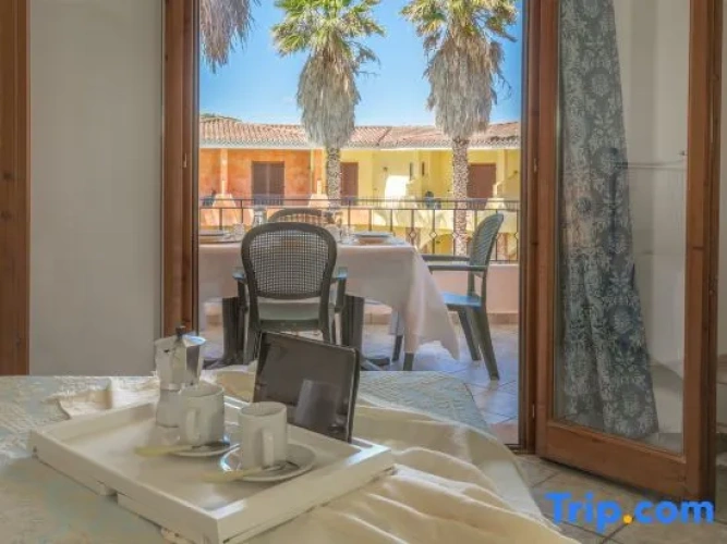1 Bedroom Apartment with balcony