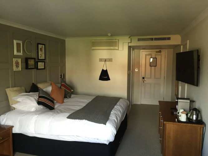 Crown Hotel