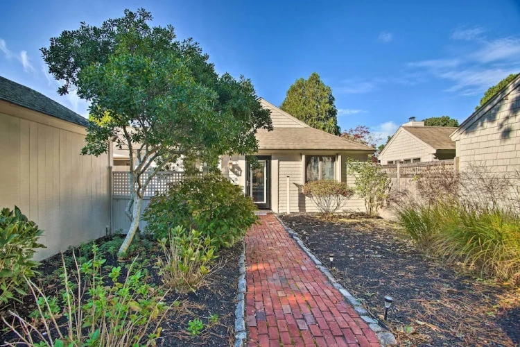 2 Bedrooms Cottage