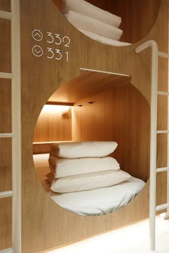 D.A.L Premium Capsule Hotel