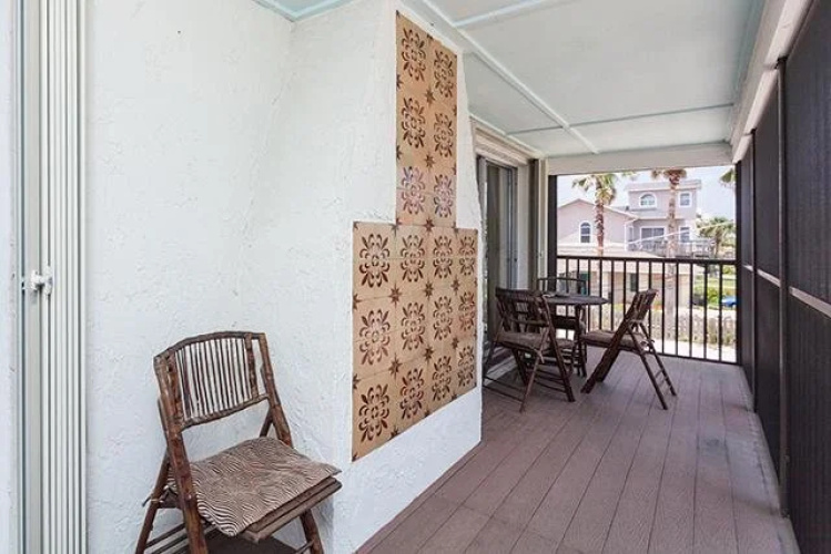 Bohemian Beach 3 Br home by RedAwning