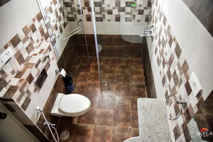 SKYLA Service Apartment Road No.10