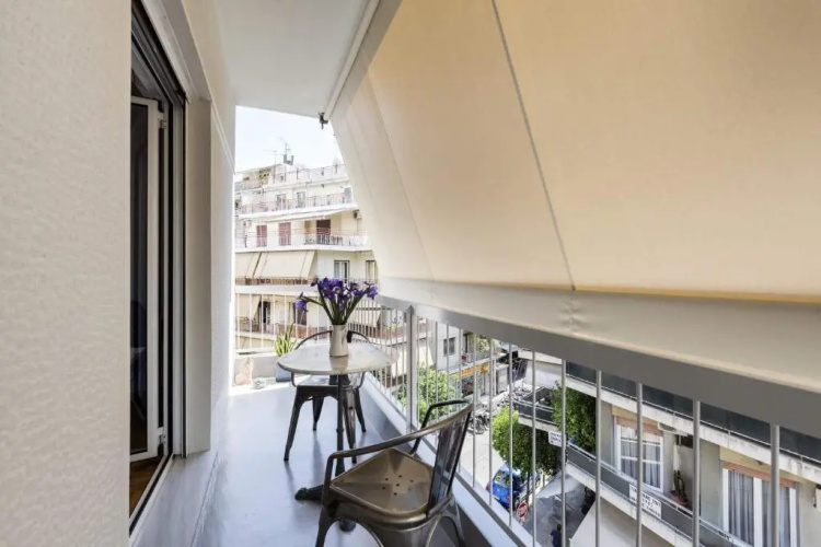 Atmospheric Apartment near Acropolis by CloudKeys