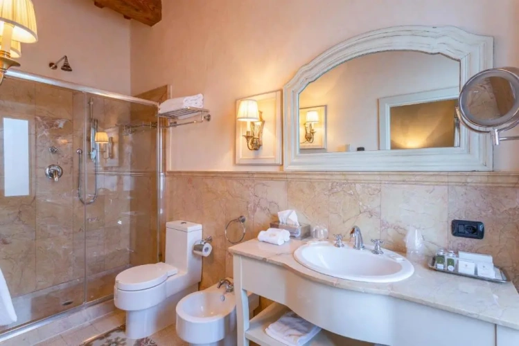 Deluxe Double Suite