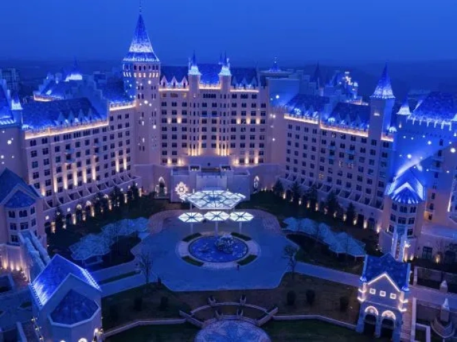Zhengzhou Yinji Ice and Snow Hotel