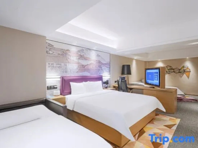 Deluxe Twin Family room