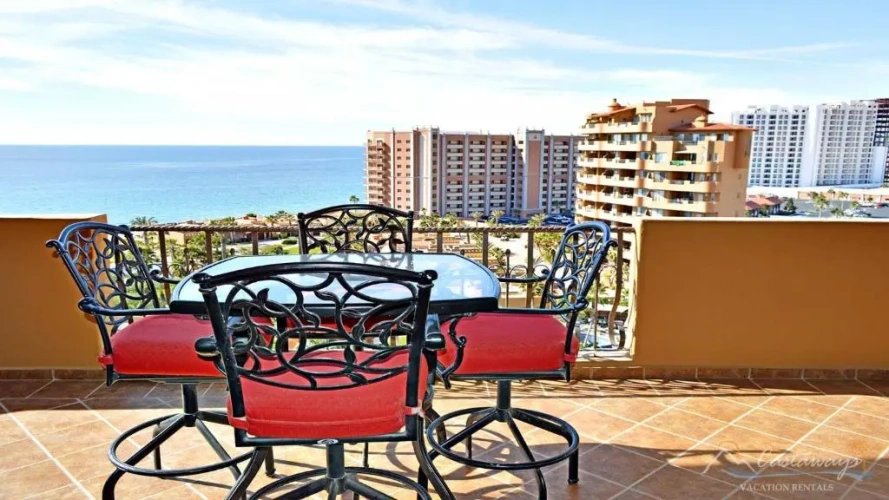 2 Bedrooms Apartment with sea view