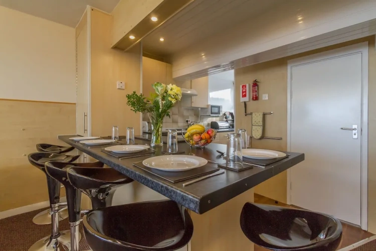2 Bedrooms Standard Penthouse room with bay view
