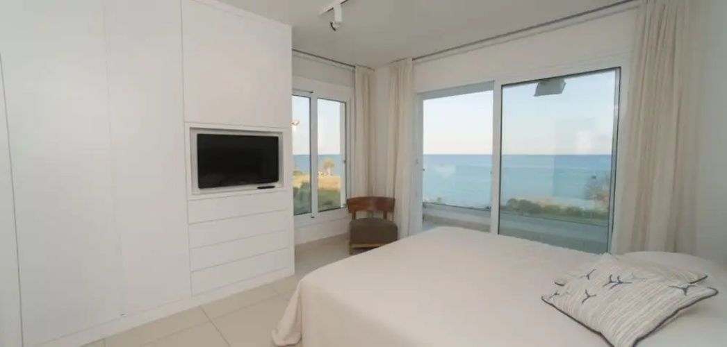 Villa Scarlet