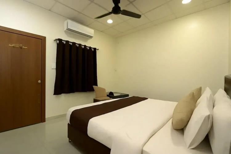 Hotel Wagheshwari