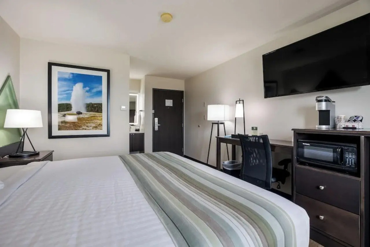 Mountain Vista Hotel