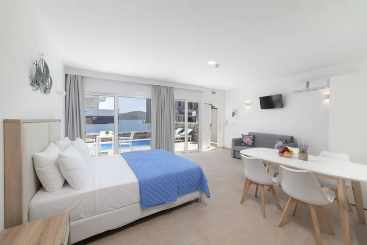 Deluxe Suite with balcony