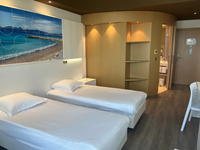 SoBlue Hotel