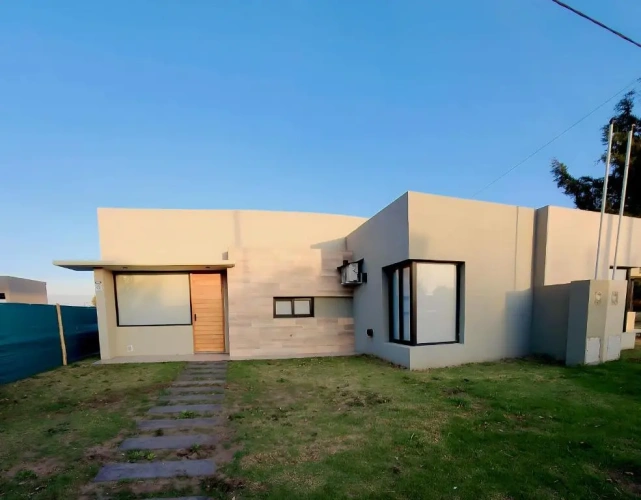 2 Bedrooms Cottage