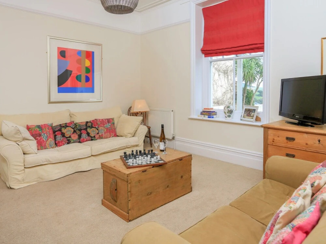 1 Holmleigh