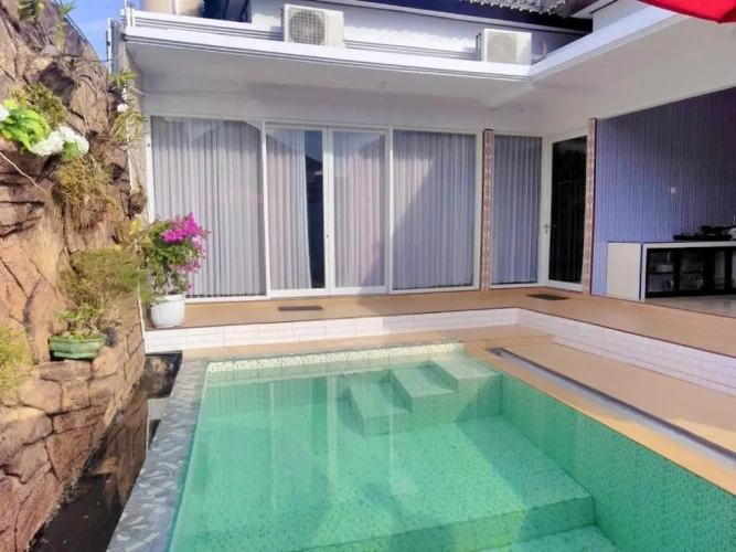 2 Bedrooms Villa