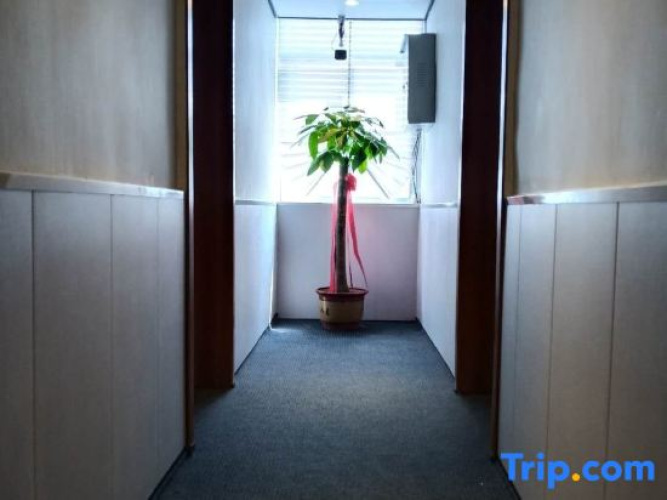Qinyangman time Express Hotel