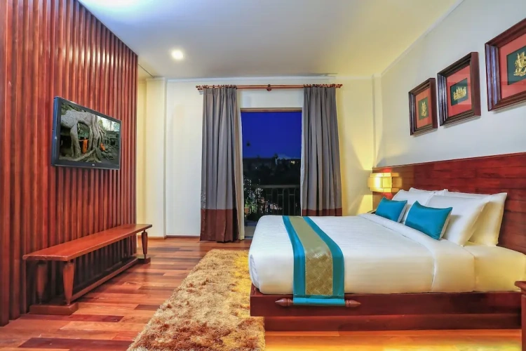 Suite with balcony