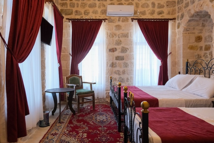 Comfort room