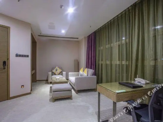 Deluxe Suite