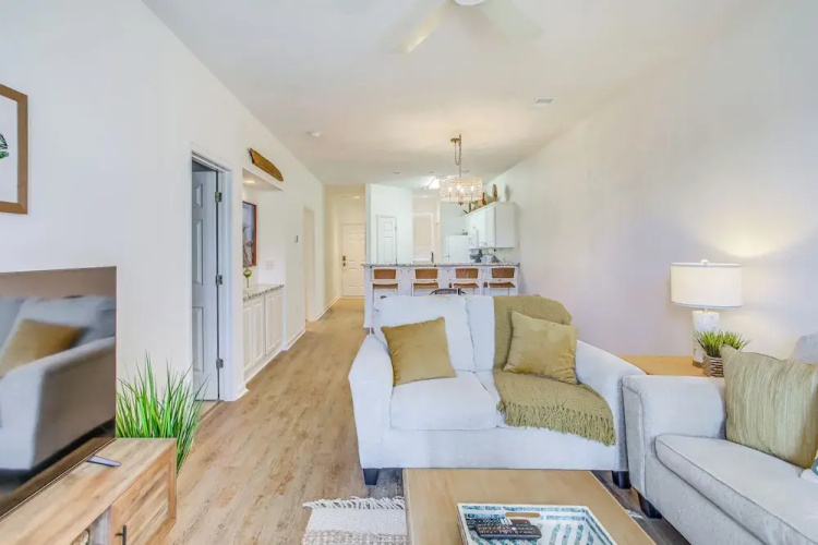 Golf Course View & Pool Access: River Oaks Condo