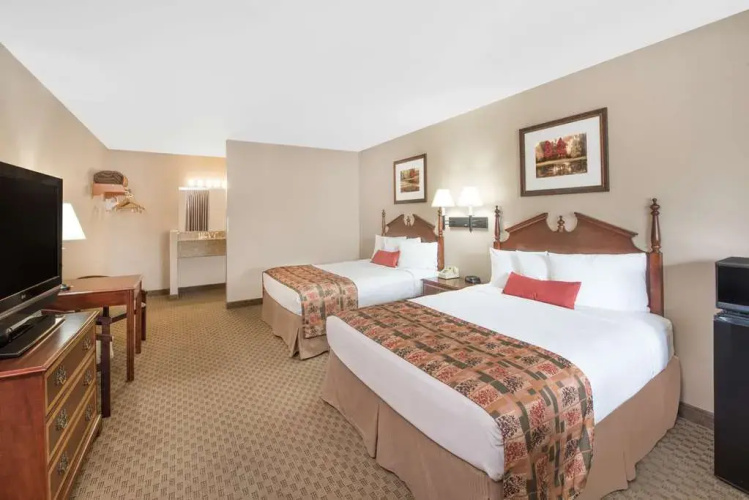 Days Inn Show Low