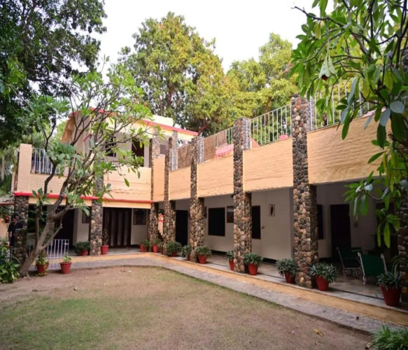 Leopard Lair Ananta Express
