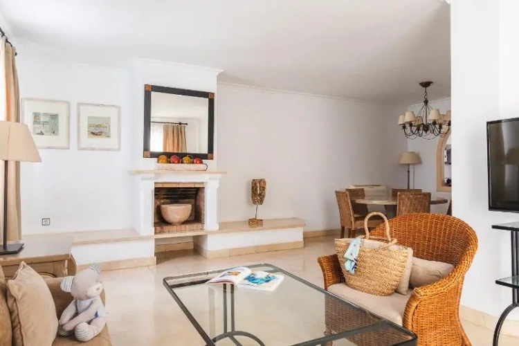 3 Bedrooms Quadruple Apartment