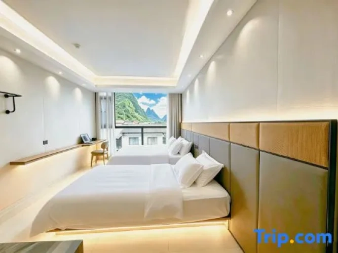 Standard Twin Family room with sunrise view