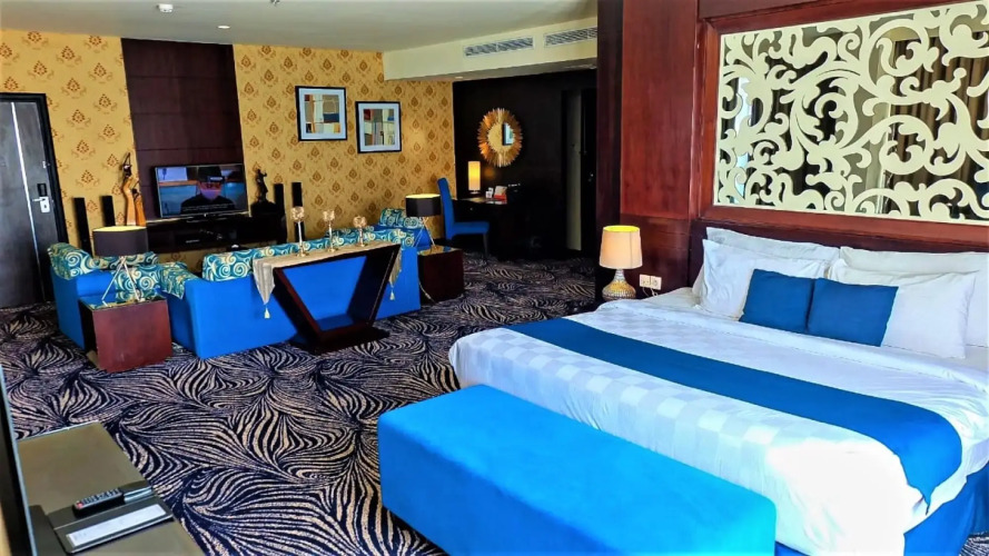 Swiss-Belhotel Silae PaluOver view