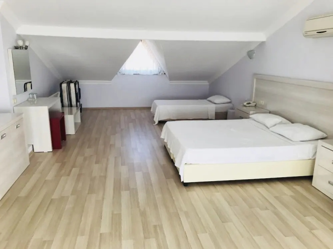 Yagmur Hotel