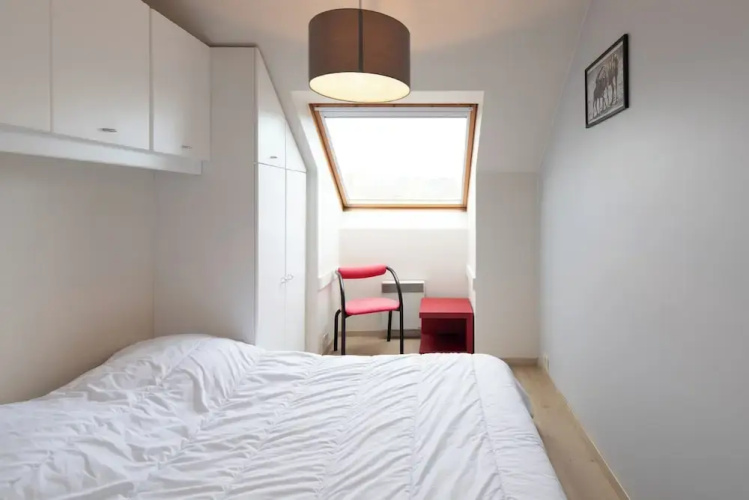 Spacious Apartment With Terrace