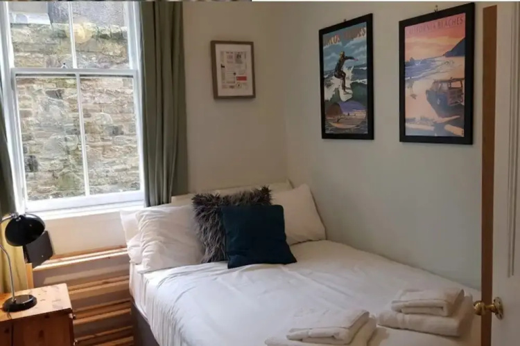 Central 3 Bedroom Next to Leafy Meadows