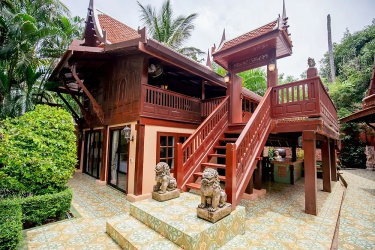 2 Bedrooms Villa
