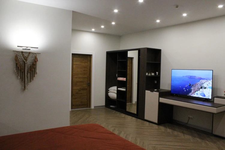 Ayhan Hotel