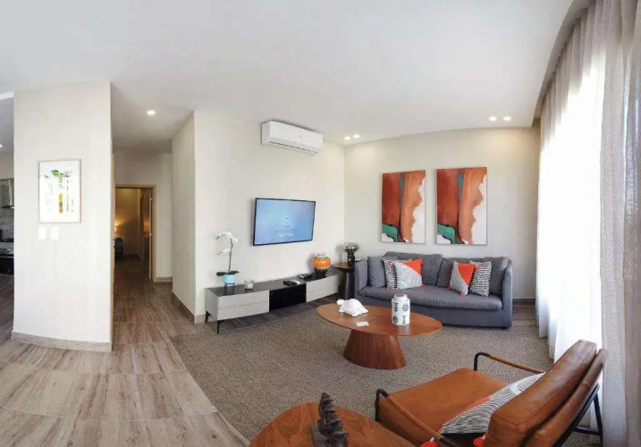 Regatta Living Condos
